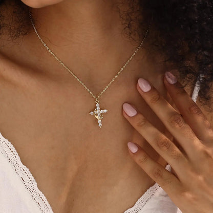 Collar Cruz con Corona – Fe, Prosperidad y Belleza (2x1)